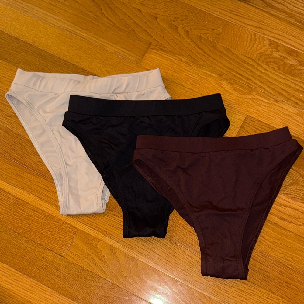 MilaKrasna Paula Bottoms in Medium